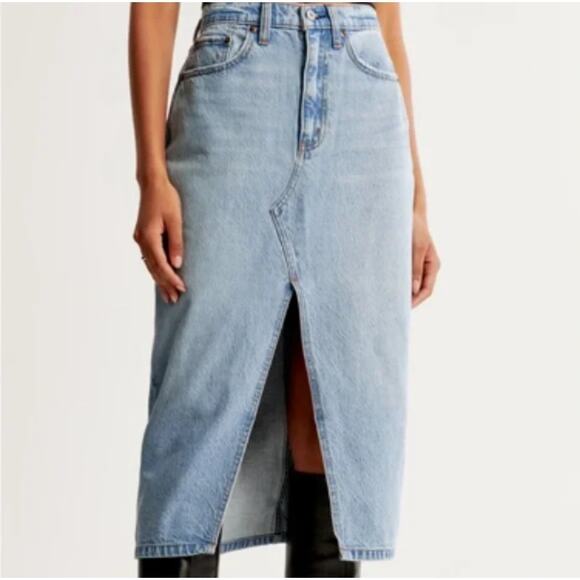 Abercrombie & Fitch Dresses & Skirts - Abercrombie & Fitch High Rise Denim Blue Jean Midi Skirt Size 30 or 10 NWT
